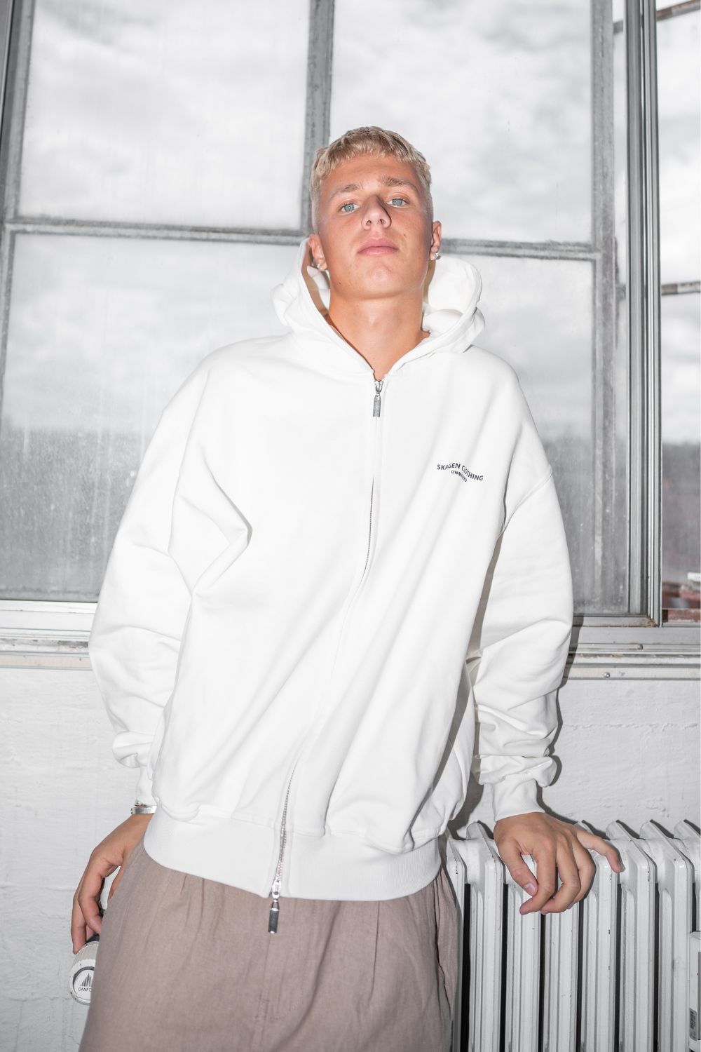 UNMARKED Zip-Hoodie Hvid | Skagen-clothing.dk